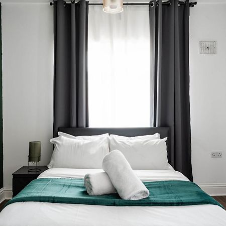 City Gate Guest House Londen Buitenkant foto