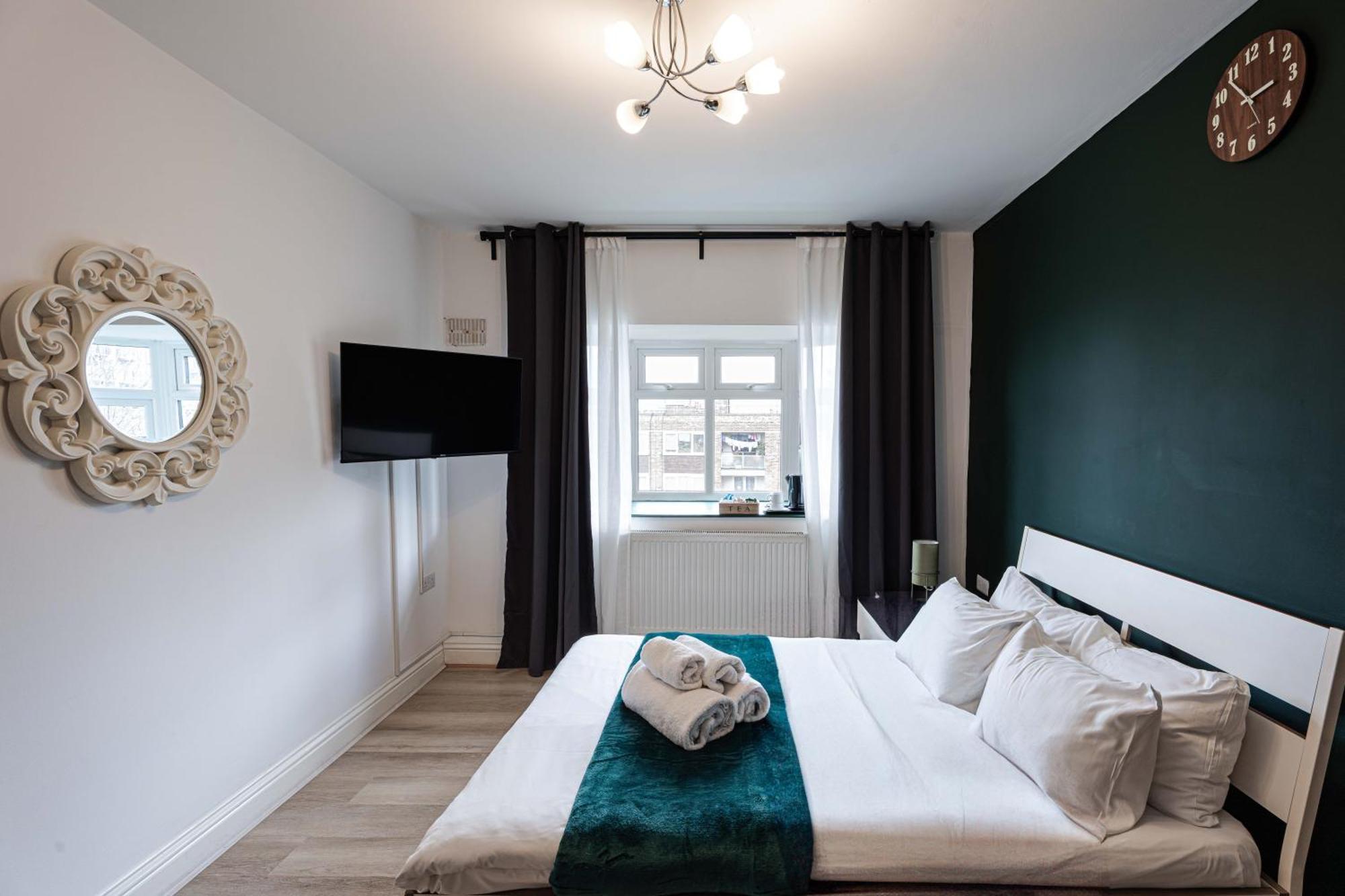 City Gate Guest House Londen Buitenkant foto